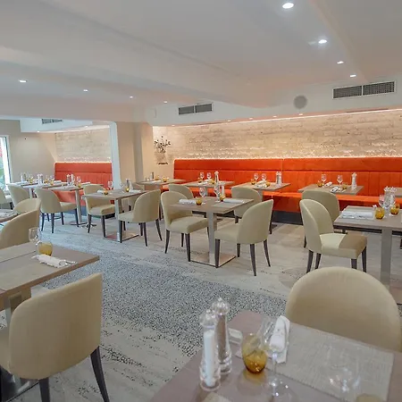 Lou Castelet Hotell 4*