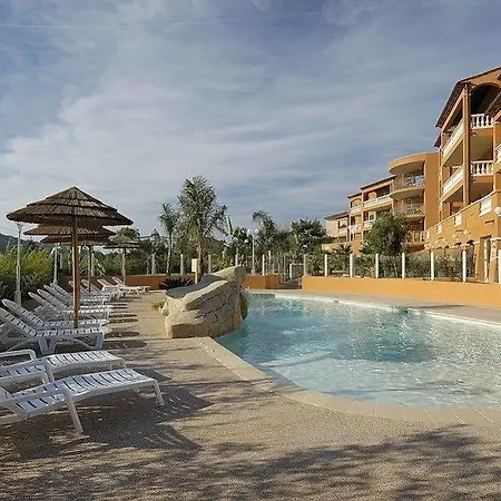 Lou Castelet Hotell 4*